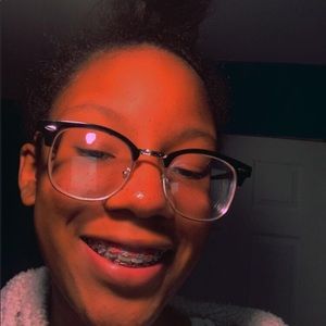 Meet your Posher, De’ana